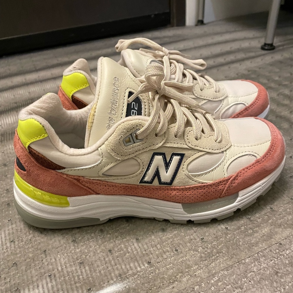 New Balance 992